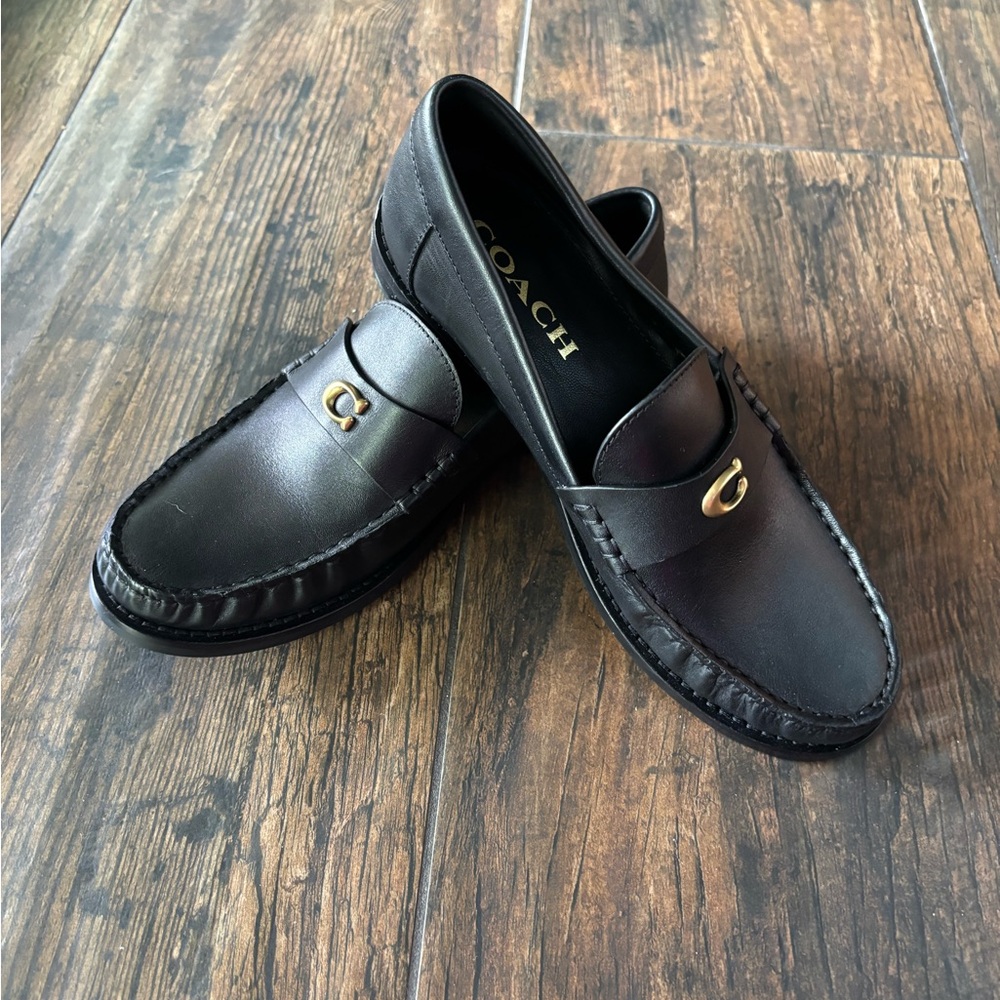 Coach Black Leather Loafer Women’s Slip-Ons with Gold Accent